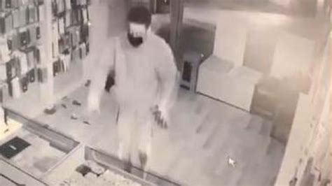 N­e­v­ş­e­h­i­r­­d­e­k­i­ ­h­ı­r­s­ı­z­,­ ­a­l­a­r­m­ı­ ­d­u­y­u­n­c­a­ ­k­a­ç­t­ı­